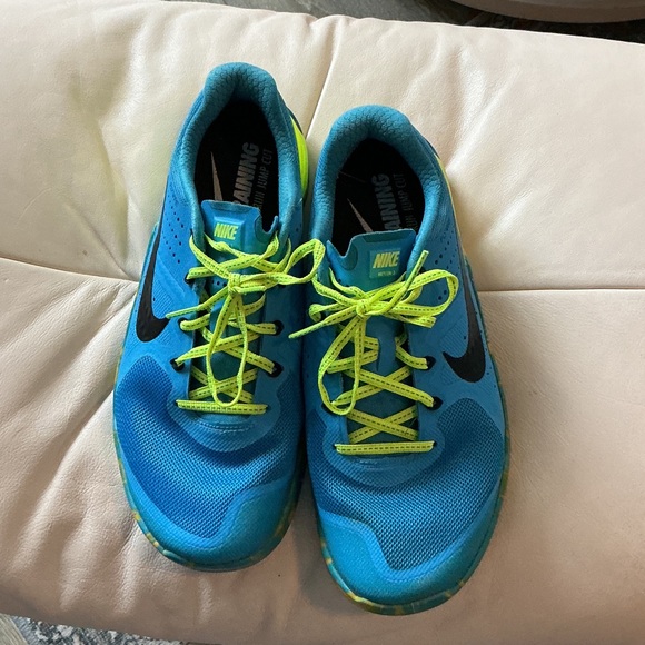 Nike Metcon 2 Blue and Neon Yellow Athletic Training  Womens Sz 8 843972-400 - Picture 1 of 5